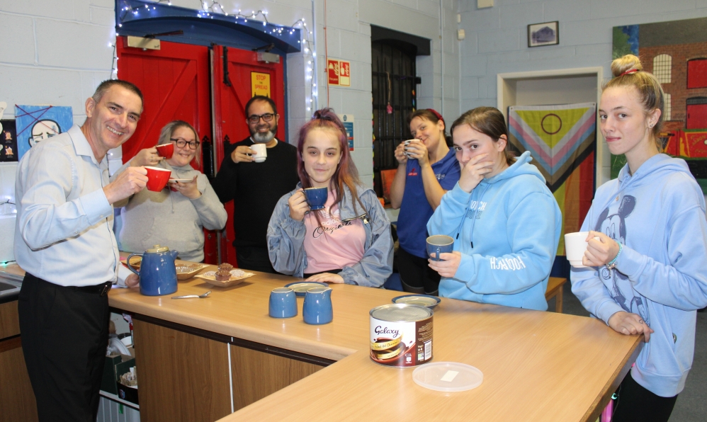 Cllr Hackett, Kelly Crofts – Senior Youth Officer, Tariq karim – Youth Service Manager, Casey – Malthouse Girls Group, Sinead Ryscka – Senior Youth Worker, Brodie and Beth